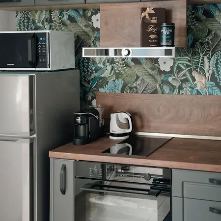 стилен и уютен в центъра *