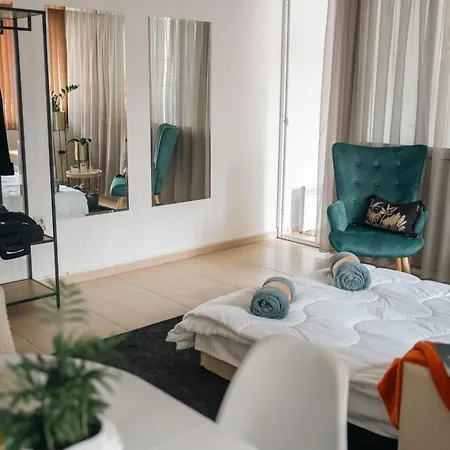 стилен и уютен в центъра * Varna