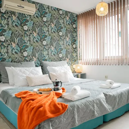 стилен и уютен в центъра Warna