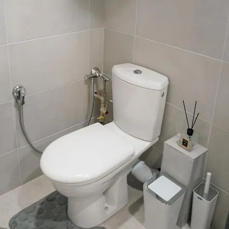 стилен и уютен в центъра Warna