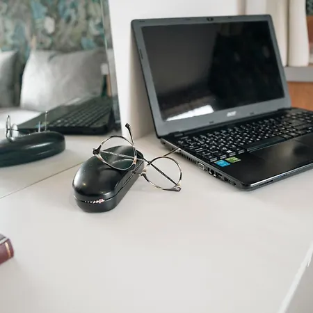 стилен и уютен в центъра * Warna