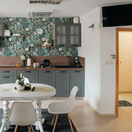 Apartament стилен и уютен в центъра